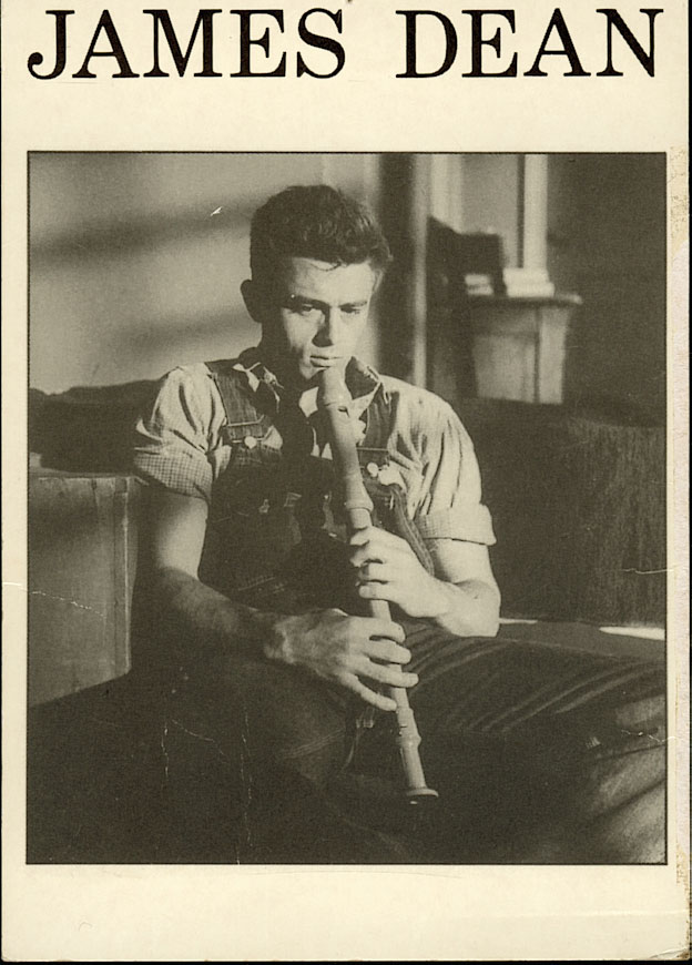 James Dean mit einer Tenorblockflöte